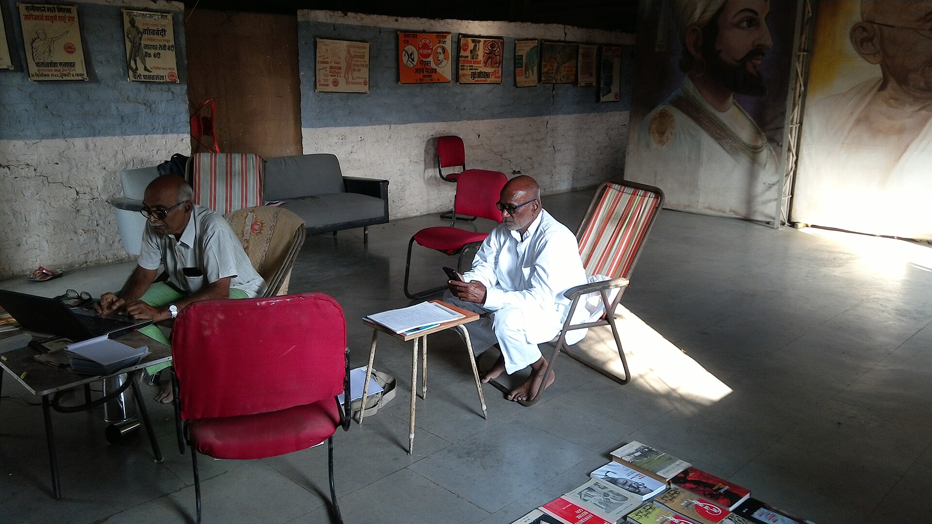 A project team gathered around a planning board during a project planning meeting